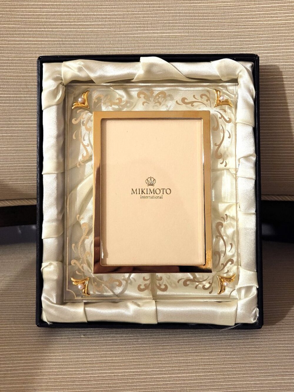 Mikimoto x4 Pearls Japan Luxury Gold Overlay Clear Photo Frame NEW in Box